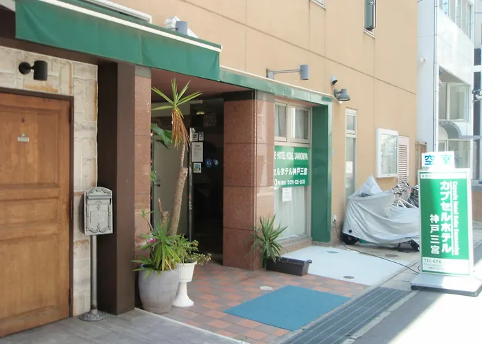 Capsule Hotel Kobe Sannomiya (Adults Only)